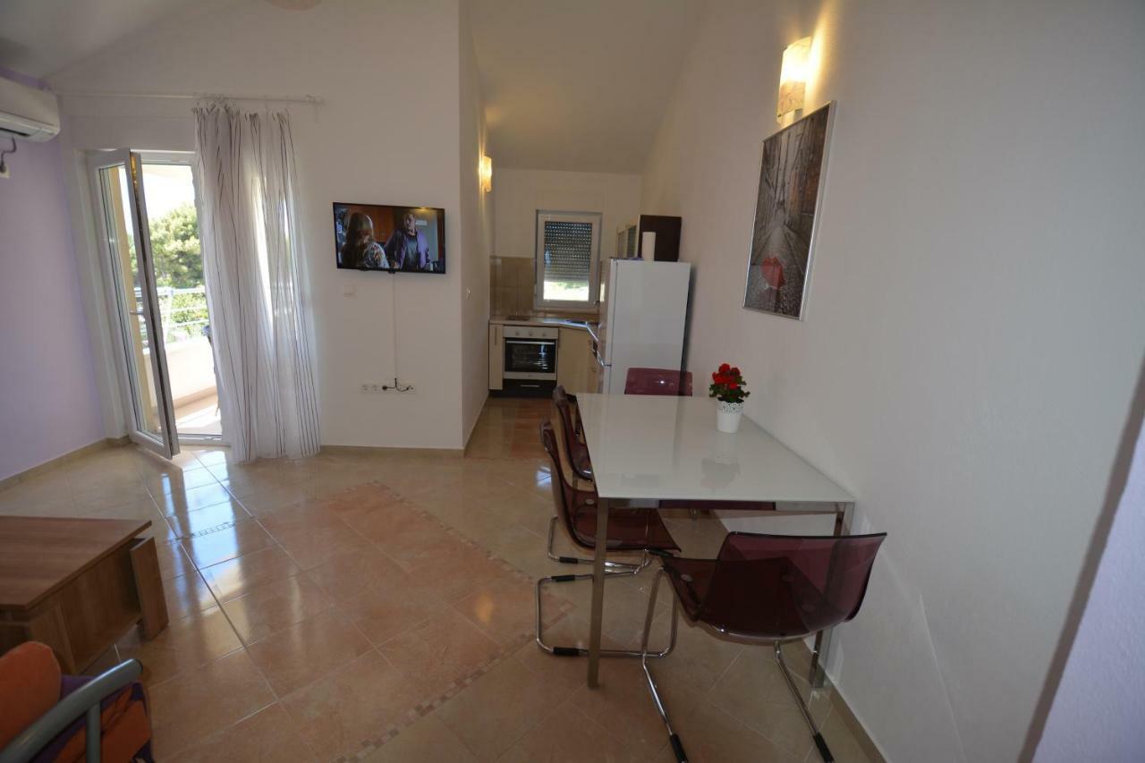 Apartments Otok 2 Trogir Exterior photo